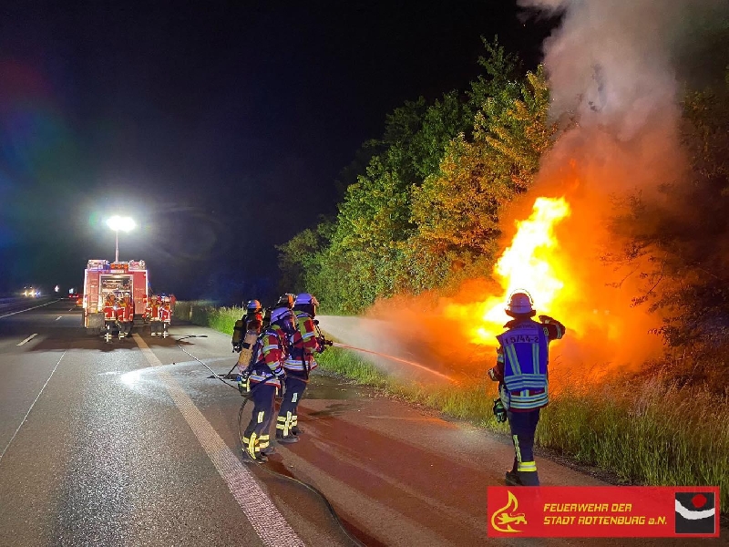Einsatzfoto H3 - VU Person eingeklemmt, ...